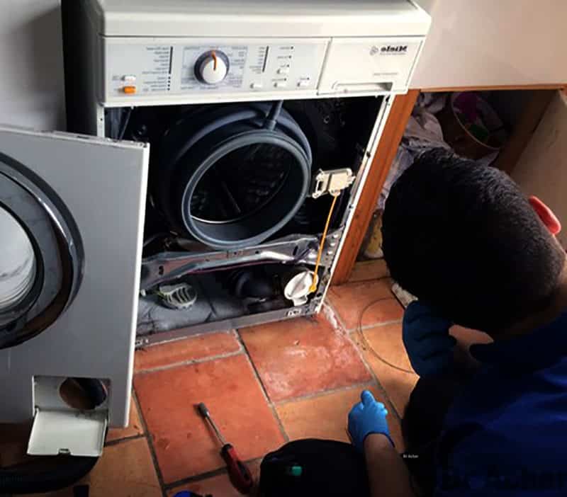 تعمیر ماشین لباسشویی زانوسی